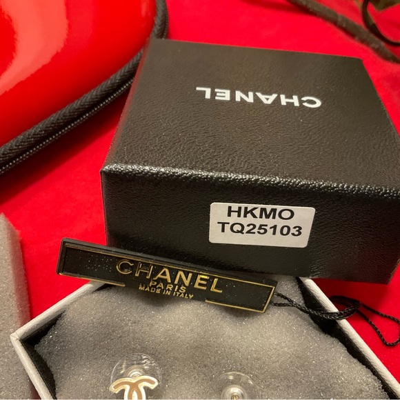 Chanel  authentic earring gift 🎁 set - Picture 8 of 15